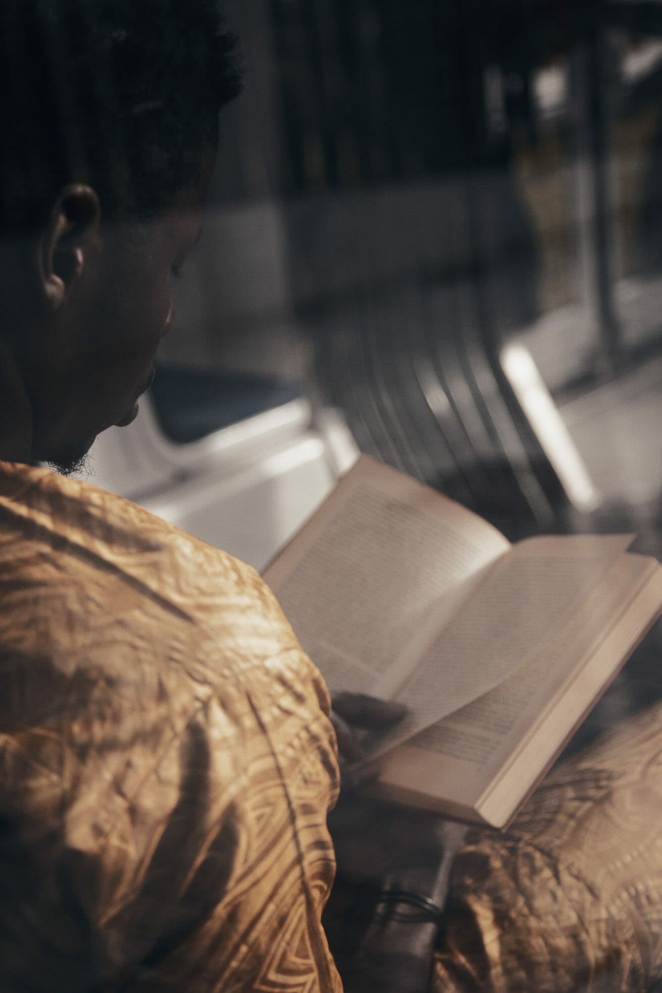 estraneamente-progetto-di-ritratto-fotografico-dedicato-all-integrazione-alla-conoscenza-reciproca-e-alla-salvaguardia-delle-tradizioni-senegal-lorenzo-emme-marzano (3)