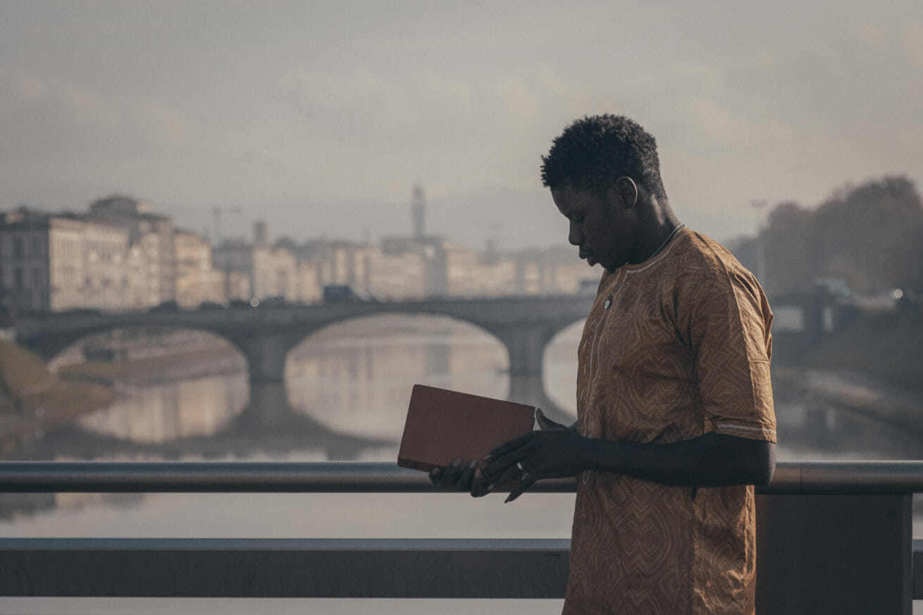 estraneamente-progetto-di-ritratto-fotografico-dedicato-all-integrazione-alla-conoscenza-reciproca-e-alla-salvaguardia-delle-tradizioni-senegal-lorenzo-emme-marzano (5)