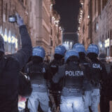 firenze-manifestazione-guerriglia-urbana-ottobre-2020-covid-19-violenza-polizia-carabinieri-realizzazione-servizi-fotografici-book-fotografici-prato-fotografia-ritratto-lorenzo-marzano-emme06