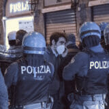 firenze-manifestazione-guerriglia-urbana-ottobre-2020-covid-19-violenza-polizia-carabinieri-realizzazione-servizi-fotografici-book-fotografici-prato-fotografia-ritratto-lorenzo-marzano-emme09