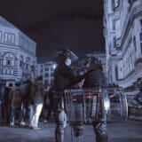 firenze-manifestazione-guerriglia-urbana-ottobre-2020-covid-19-violenza-polizia-carabinieri-realizzazione-servizi-fotografici-book-fotografici-prato-fotografia-ritratto-lorenzo-marzano-emme13