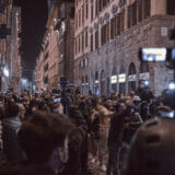 firenze-manifestazione-guerriglia-urbana-ottobre-2020-covid-19-violenza-polizia-carabinieri-realizzazione-servizi-fotografici-book-fotografici-prato-fotografia-ritratto-lorenzo-marzano-emme21