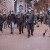 firenze-manifestazione-guerriglia-urbana-ottobre-2020-covid-19-violenza-polizia-carabinieri-realizzazione-servizi-fotografici-book-fotografici-prato-fotografia-ritratto-lorenzo-marzano-emme42