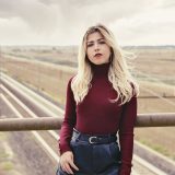 Servizio fotografico per Erica all'aeroporto Galileo Galilei di Pisa realizzato dal fotografo ritrattista Lorenzo a Prato Firenze Pistoia
