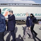 treno-toscana-aiuti-umanitari-guerra-ucraina-profughi-lorenzo-marzano-emme-fotografo-prato-firenze-pistoia4310